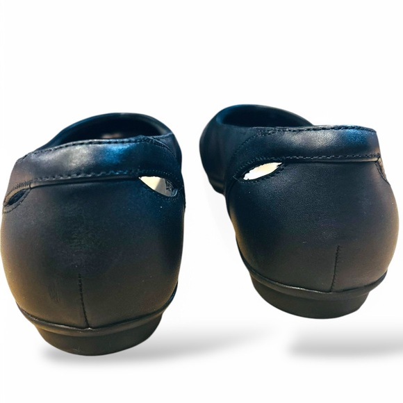 Clarks Gracelin Maze Black Leather Flats Women’s Size 9 Comfort Slip-On Loafers - Picture 7 of 13